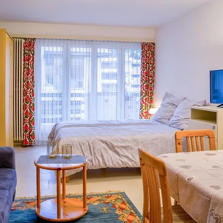Willkommen-gemuetlich, Balkon, Parkplatz Direkt In Apartment St. Moritz